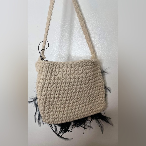 Hand Made Macrame Feather Pouch - Black - Picture 6 of 8